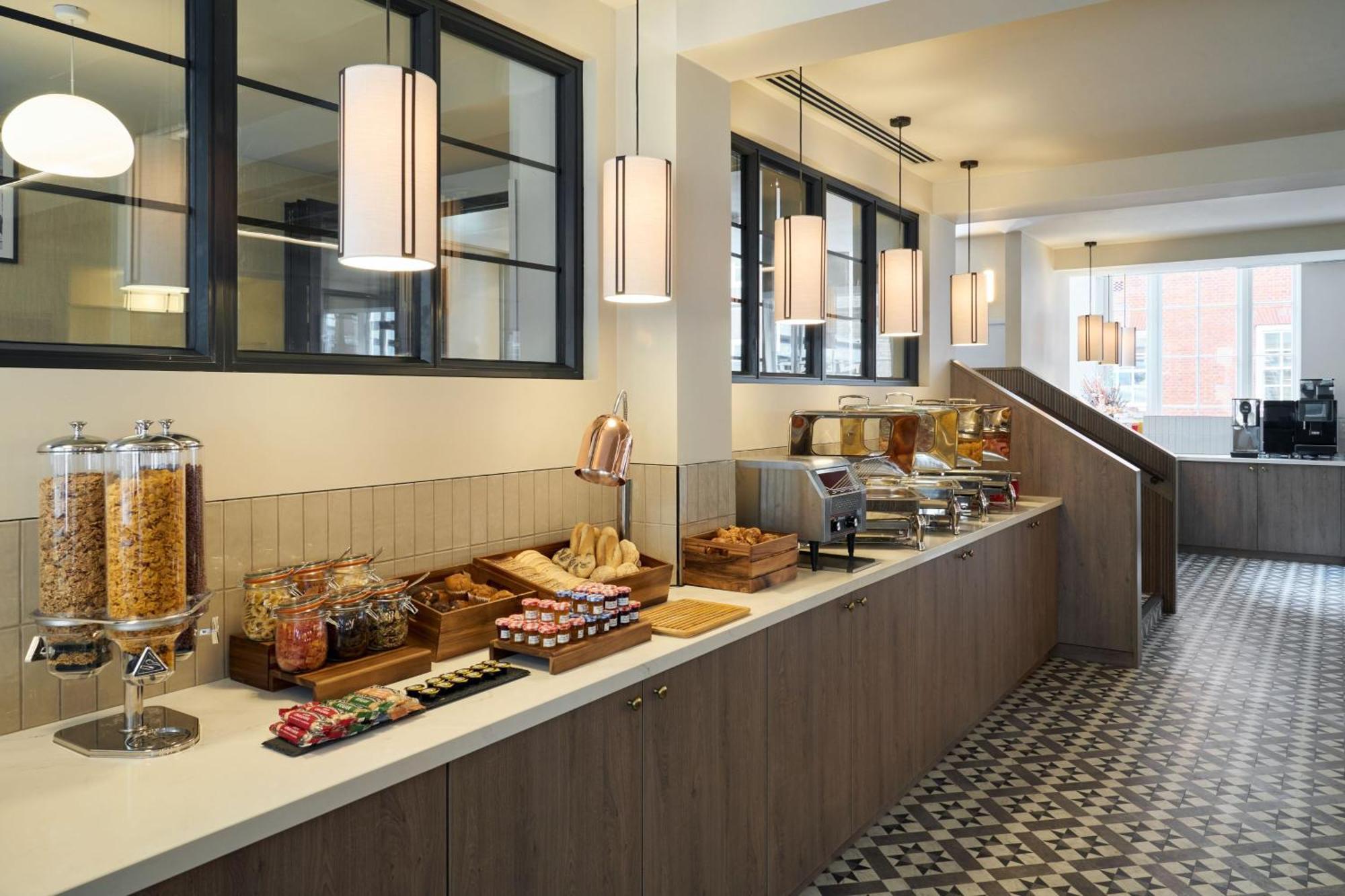 Four Points Express By Sheraton London Euston Exterior foto